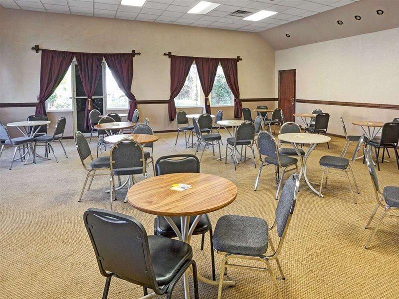 Days Inn By Wyndham Jacksonville South Memorial Hospital Buitenkant foto