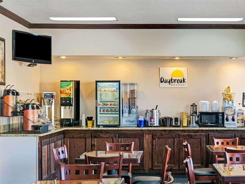 Days Inn By Wyndham Jacksonville South Memorial Hospital Buitenkant foto