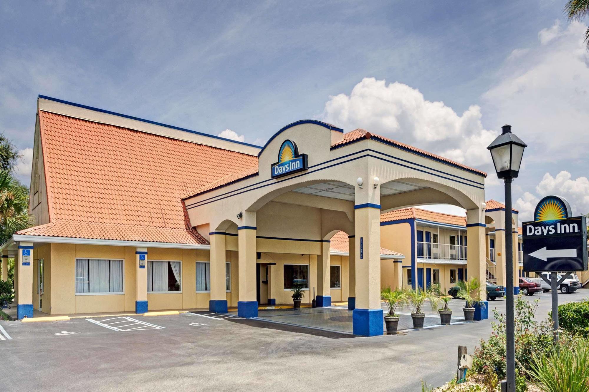 Days Inn By Wyndham Jacksonville South Memorial Hospital Buitenkant foto